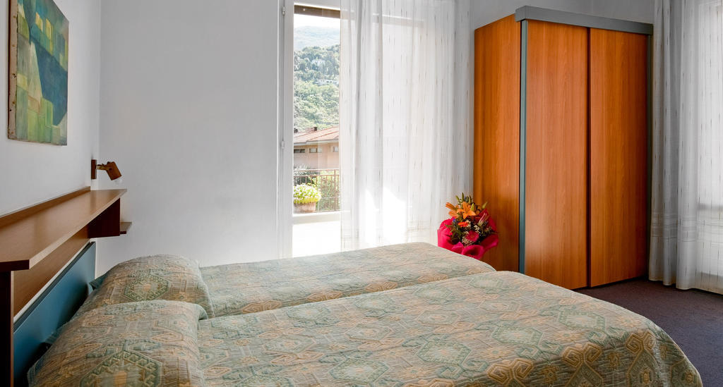 Albergo Villa Mimosa Torbole Sul Garda Oda fotoğraf